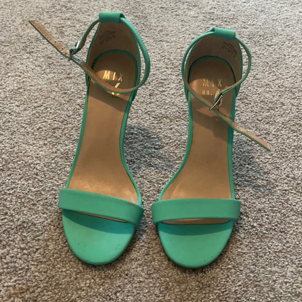 mix no.6 teal heel size 6.5